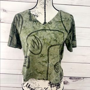 Amazing crop v neck boxy green abstract art top